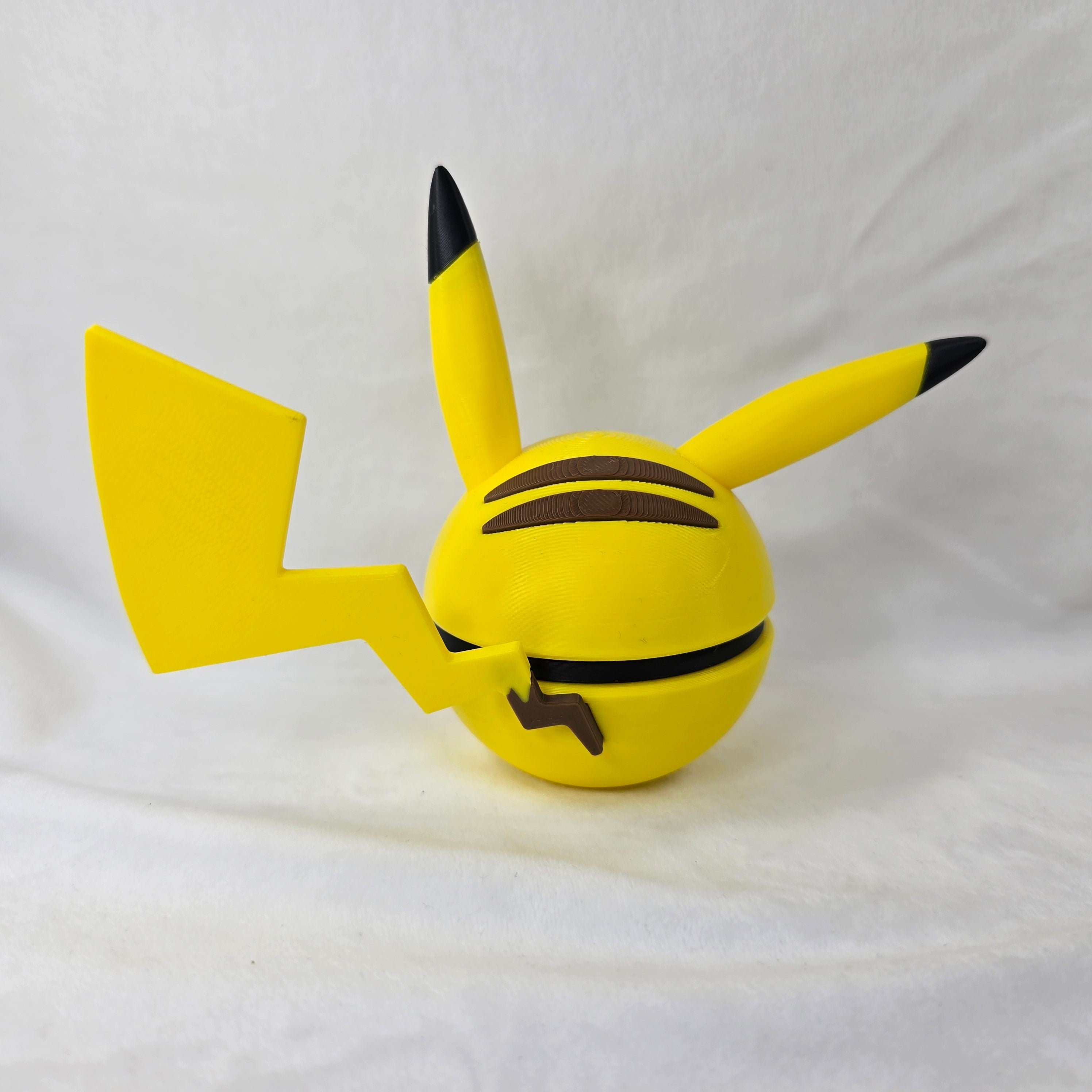 Pikachu Pokeball