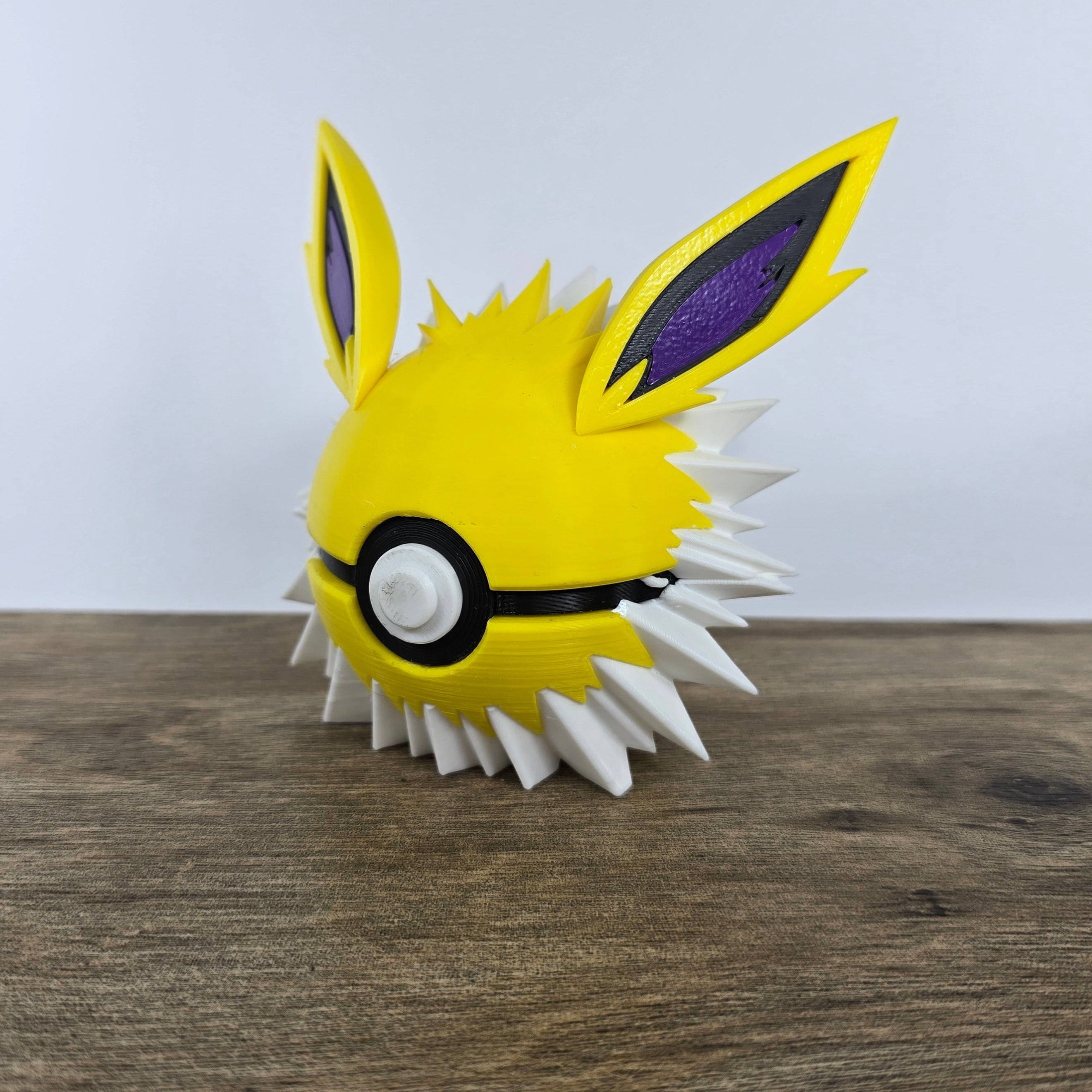Jolteon ball